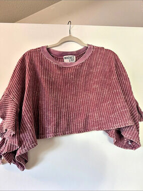 Bucket List Women's Cropped Textured Top in Purple
